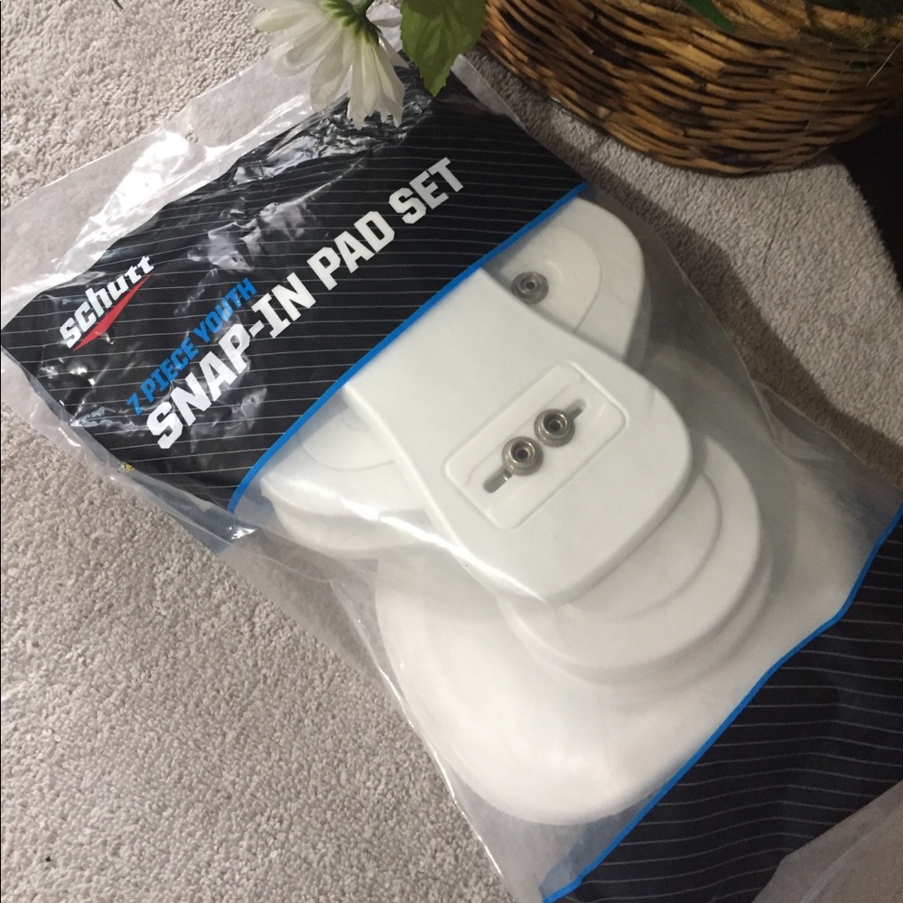 Snap-in pads set